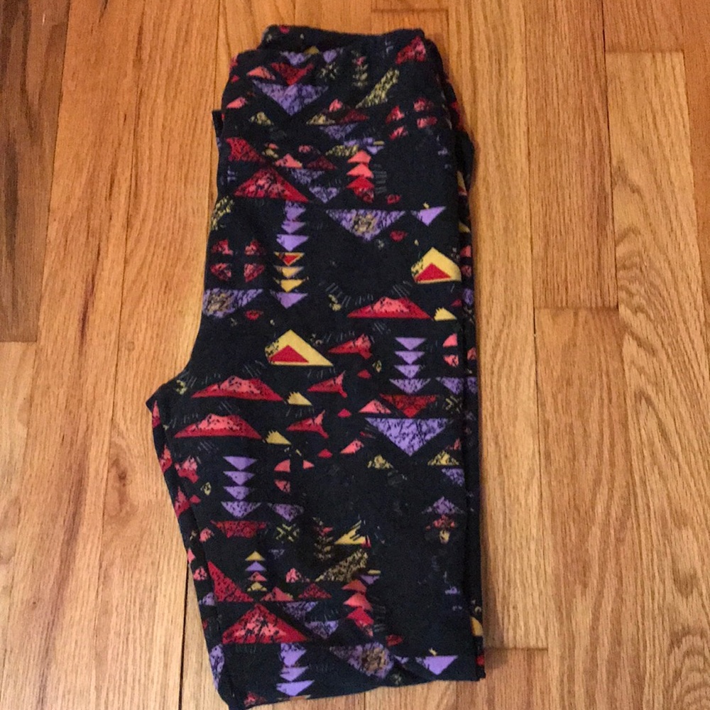 OS black leggings - triangles. VGUC
